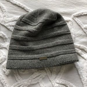 Beanie with fur inside